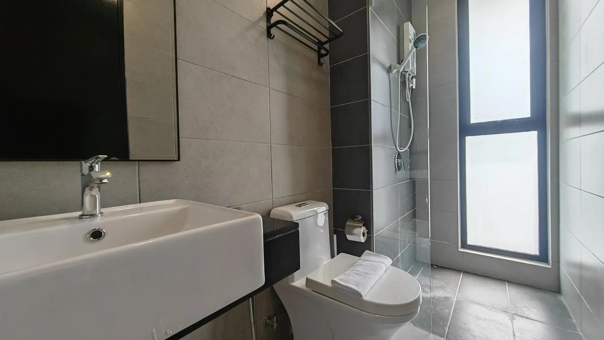 Appartamento Modern Elegance - Urban Suites By Ocean Luxe Jelutong Malesia